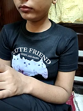 Snapshot of Nupur_69 chatting on 10/14/25, 07:58 Nupur 69 online show from 10/14/25, 07:58