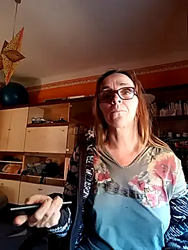 Dettybitch40 online show from 10/04/25, 08:34