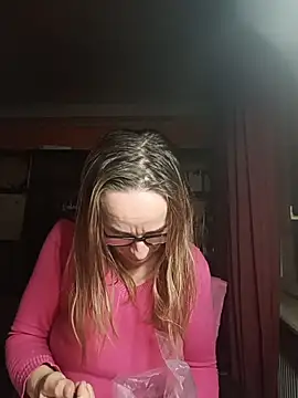 Dettybitch40 online show from 11/25/25, 04:18