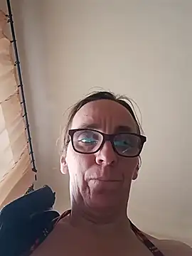 Dettybitch40 online show from 02/14/26, 10:23