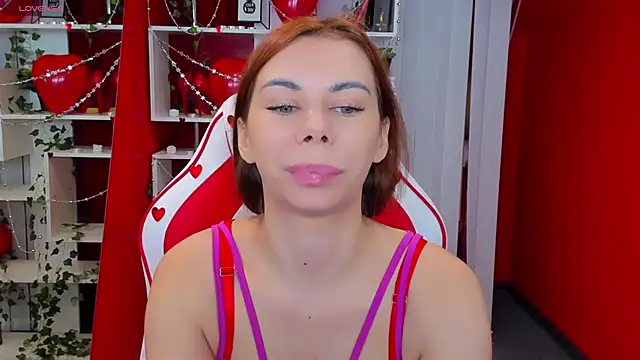 Snapshot of KateCloud chatting on 02/13/25, 06:05 KateCloud online show from 02/13/25, 06:05