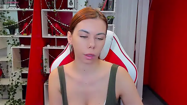 Snapshot of KateCloud chatting on 02/21/25, 06:04 KateCloud online show from 02/21/25, 06:04