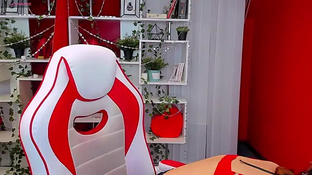 Snapshot of KateCloud chatting on 02/25/25, 06:09 KateCloud online show from 02/25/25, 06:09