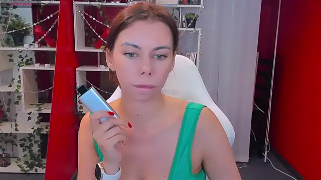 Snapshot of KateCloud chatting on 09/09/25, 04:06 KateCloud online show from 09/09/25, 04:06