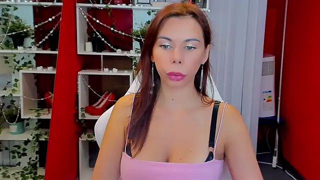 Snapshot of KateCloud chatting on 11/08/25, 05:12 KateCloud online show from 11/08/25, 05:12