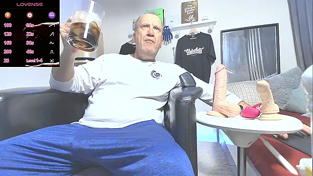 Snapshot of openminddaddy chatting on 02/06/25, 01:38 openminddaddy online show from 02/06/25, 01:38