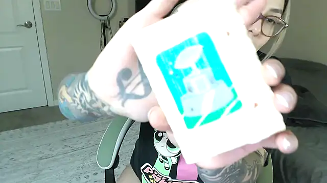 nativepumpkin95 online show from 01/21/25, 04:54