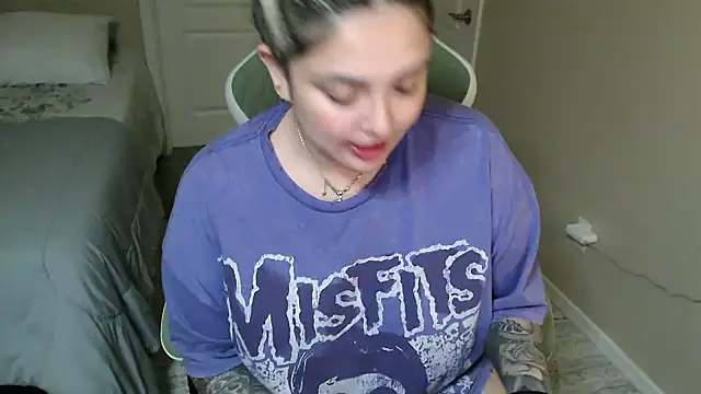 nativepumpkin95 online show from 01/31/25, 03:09