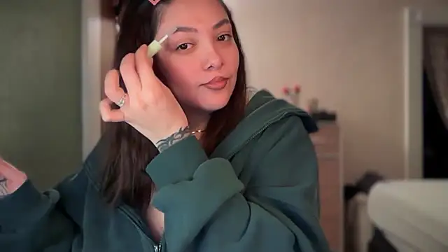 nativepumpkin95 online show from 12/16/25, 08:47