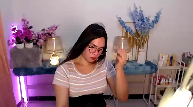 Snapshot of Asian_flabby chatting on 01/20/25, 10:59 Asian flabby online show from 01/20/25, 10:59