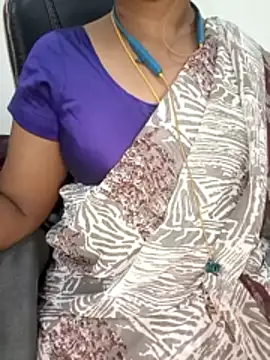 Snapshot of Tamil-hotwife chatting on 06/15/26, 04:47 Tamil-hotwife online show from 06/15/26, 04:47