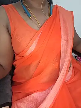 Snapshot of Tamil-hotwife chatting on 06/27/26, 06:18 Tamil-hotwife online show from 06/27/26, 06:18
