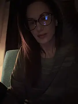 Snapshot of Fiona_Kent_ chatting on 12/10/24, 03:09 Fiona Kent online show from 12/10/24, 03:09