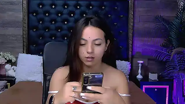 PlayfulElla online show from 10/28/25, 12:19