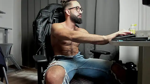 liamaesthetic online show from 01/30/25, 07:50