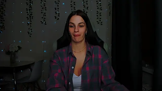 KarlaSim online show from 01/28/25, 10:56