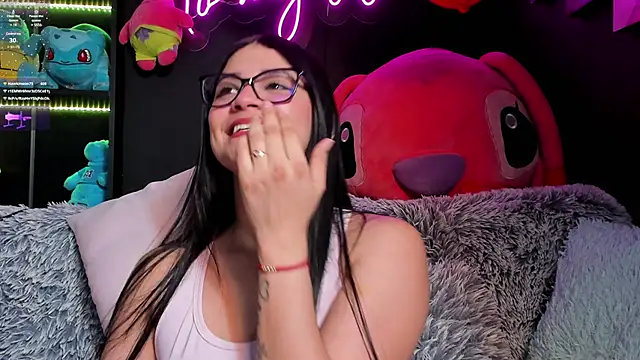 Emilyjhonson 01 online show from 03/08/25, 03:02