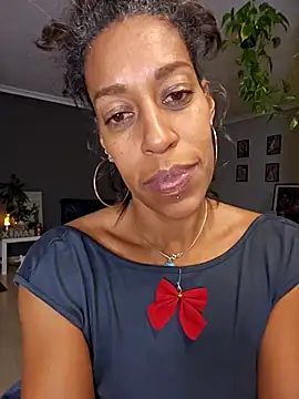 Goldenlace online show from 12/13/25, 07:53