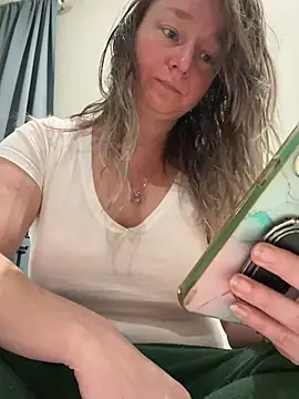 Snapshot of Vivian_MayXxX chatting on 03/09/25, 09:03 Vivian MayXxX online show from 03/09/25, 09:03