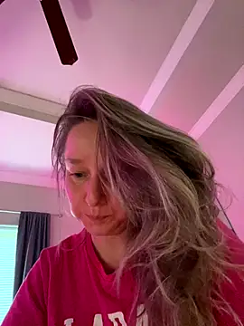 Snapshot of Vivian_MayXxX chatting on 10/02/25, 10:50 Vivian MayXxX online show from 10/02/25, 10:50