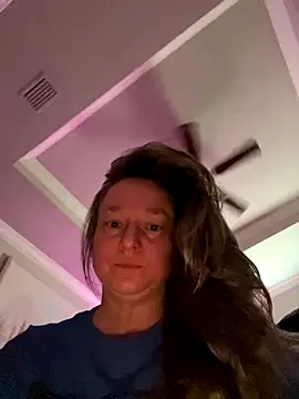 Snapshot of Vivian_MayXxX chatting on 10/10/25, 01:10 Vivian MayXxX online show from 10/10/25, 01:10