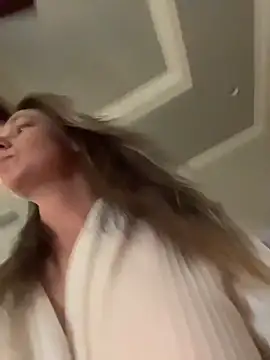 Snapshot of Vivian_MayXxX chatting on 11/21/25, 08:51 Vivian MayXxX online show from 11/21/25, 08:51