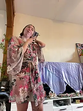 Daisy Michto Officiel online show from 12/17/24, 02:33