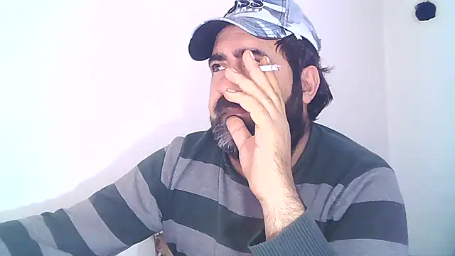 Snapshot of ZYXEL353 chatting on 02/07/25, 11:24 ZYXEL353 online show from 02/07/25, 11:24