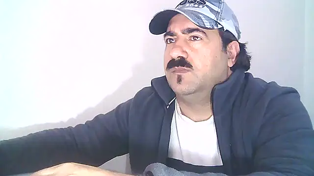 Snapshot of ZYXEL353 chatting on 02/15/25, 03:28 ZYXEL353 online show from 02/15/25, 03:28