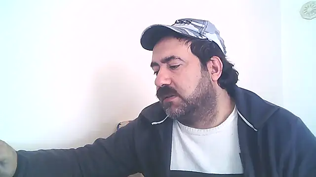 Snapshot of ZYXEL353 chatting on 02/24/25, 12:37 ZYXEL353 online show from 02/24/25, 12:37