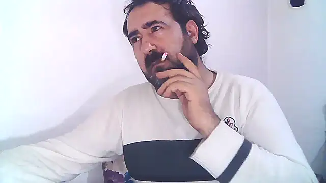 Snapshot of ZYXEL353 chatting on 03/01/25, 12:28 ZYXEL353 online show from 03/01/25, 12:28