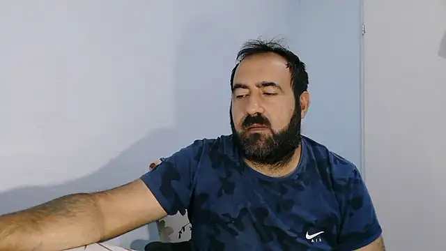 Snapshot of ZYXEL353 chatting on 10/22/25, 02:34 ZYXEL353 online show from 10/22/25, 02:34