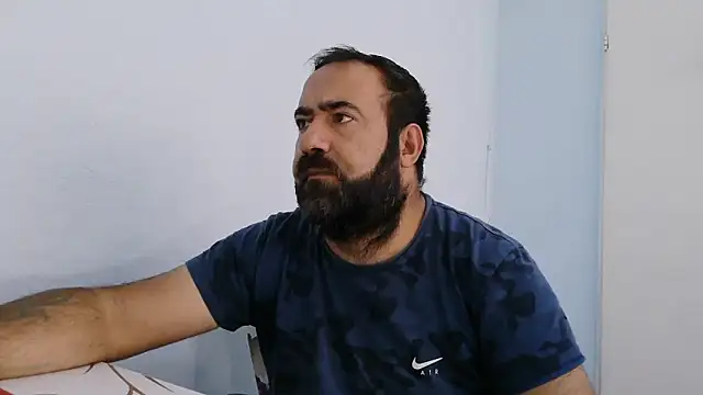 Snapshot of ZYXEL353 chatting on 10/26/25, 11:38 ZYXEL353 online show from 10/26/25, 11:38