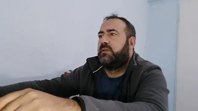 Snapshot of ZYXEL353 chatting on 11/23/25, 01:33 ZYXEL353 online show from 11/23/25, 01:33