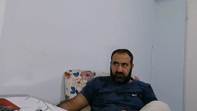 Snapshot of ZYXEL353 chatting on 11/30/25, 01:04 ZYXEL353 online show from 11/30/25, 01:04