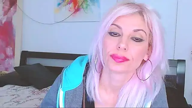 HoneyLara online show from 03/04/25, 05:53