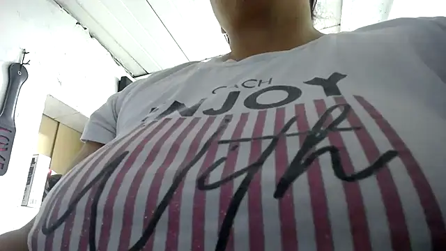 Snapshot of nattashafoxx chatting on 02/15/26, 11:34 nattashafoxx online show from 02/15/26, 11:34