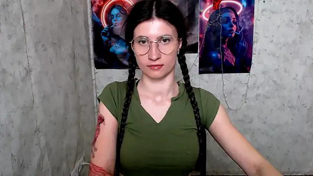 MaryEm976 online show from 04/19/26, 07:07