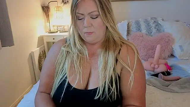 Snapshot of JESS_LOVES chatting on 10/02/25, 06:48 JESS LOVES online show from 10/02/25, 06:48