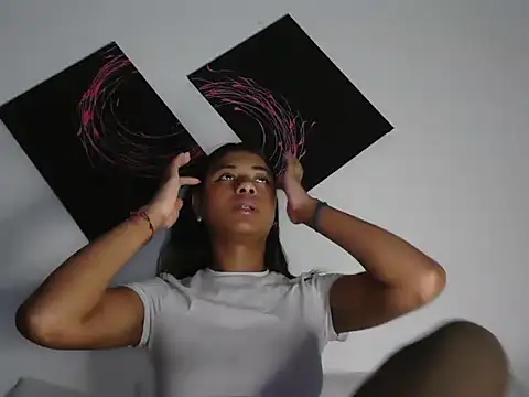 dark enchantress  online show from 11/16/25, 02:39