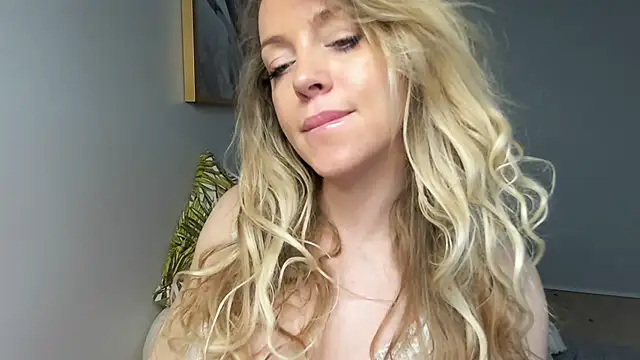 BelieveinEmliy online show from 12/30/24, 11:48