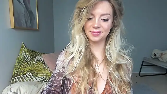 BelieveinEmliy online show from 01/02/25, 09:22