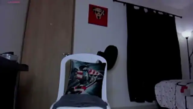 Snapshot of Cloudy_pigDude chatting on 01/14/26, 05:24 Cloudy pigDude online show from 01/14/26, 05:24