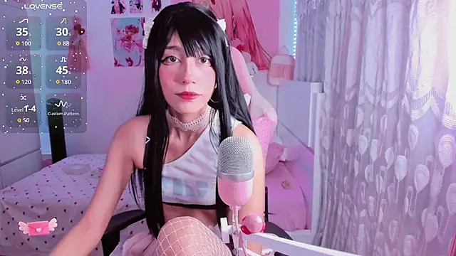 Snapshot of mia_kawaii05 chatting on 07/14/26, 10:48 mia kawaii05 online show from 07/14/26, 10:48