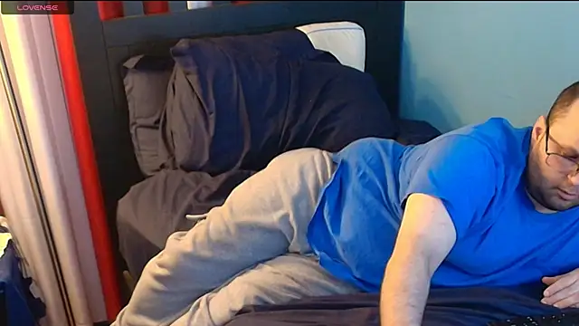 lefty15242 online show from 10/10/25, 05:17