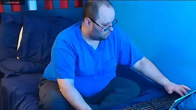 lefty15242 online show from 11/10/25, 06:12