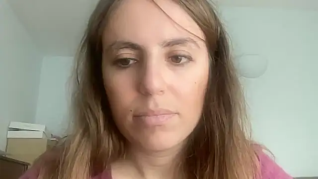 Snapshot of Mollyy998 chatting on 11/01/25, 10:17 Mollyy998 online show from 11/01/25, 10:17