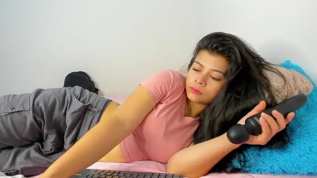 sweetnia online show from 10/16/25, 01:45