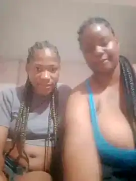 Snapshot of bigtitssxx chatting on 09/09/25, 06:46 bigtitssxx online show from 09/09/25, 06:46