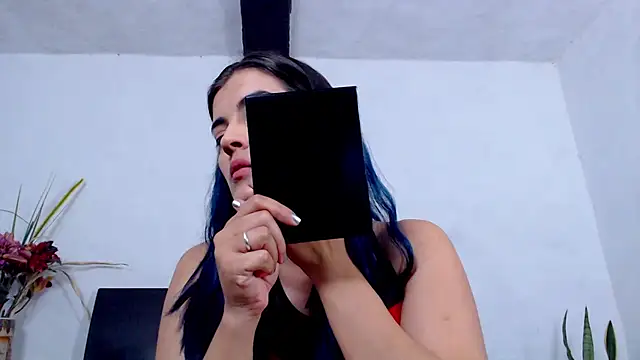 Snapshot of AikoTailor chatting on 09/18/25, 11:07 AikoTailor online show from 09/18/25, 11:07